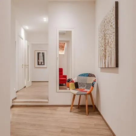 Affitti Brevi - Spazioso Di Lusso, Con 4 E 4 Bagni In Centro