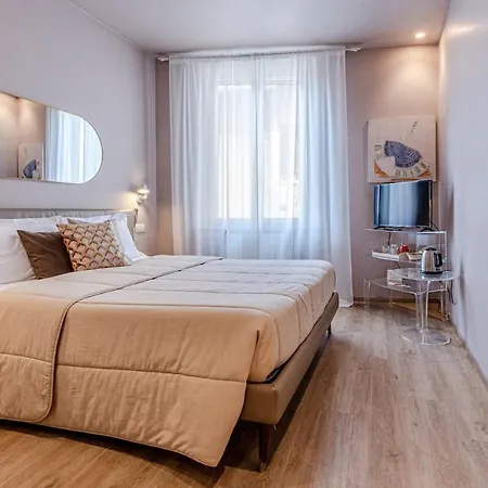 Affitti Brevi - Spazioso Di Lusso, Con 4 E 4 Bagni In Centro Апартаменти *
