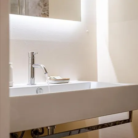 Affitti Brevi - Spazioso Di Lusso, Con 4 E 4 Bagni In Centro *